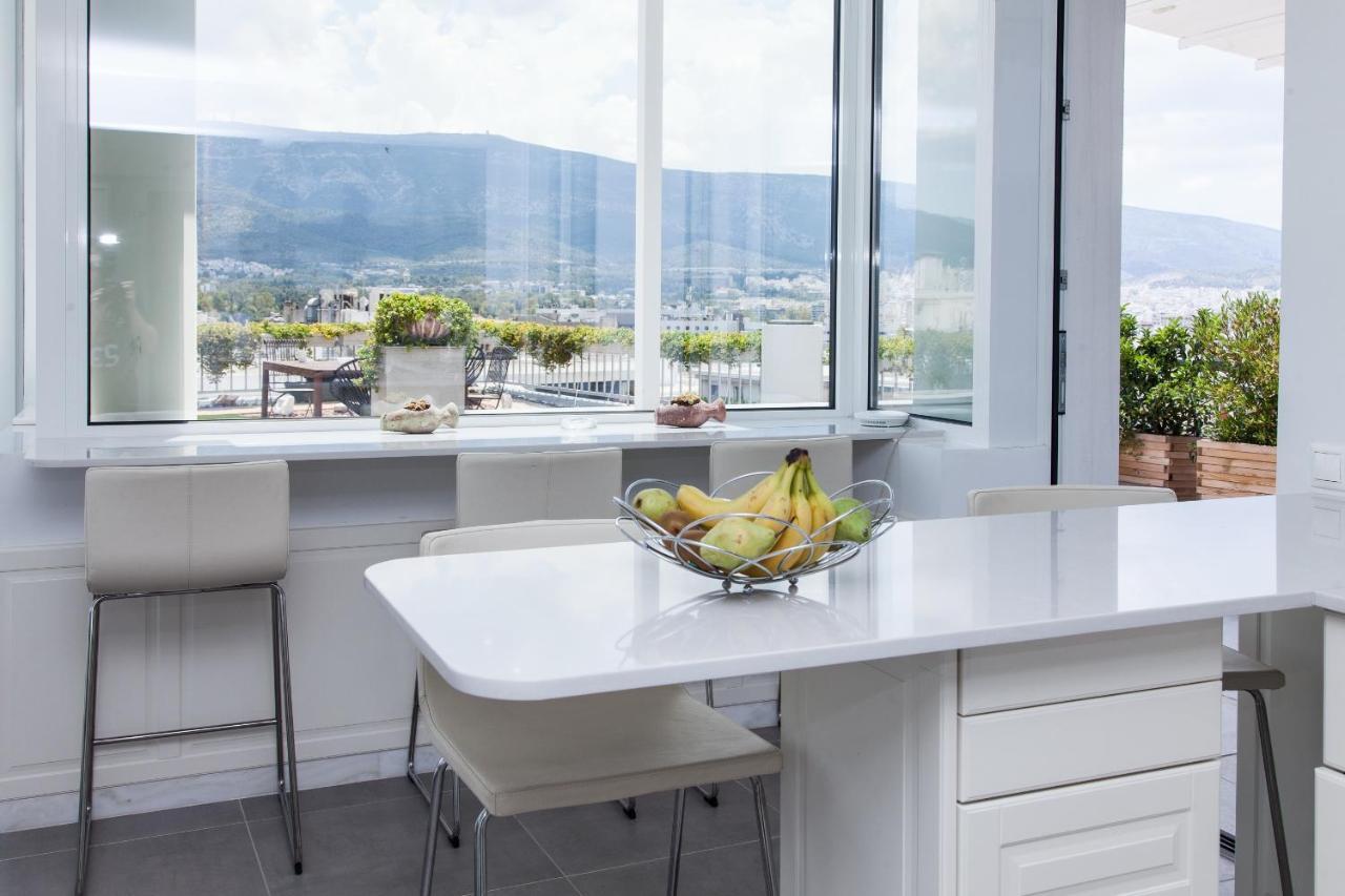 Gorgeous Penthouse With Private Jacuzzi And Amazing View! Lägenhet Aten Exteriör bild