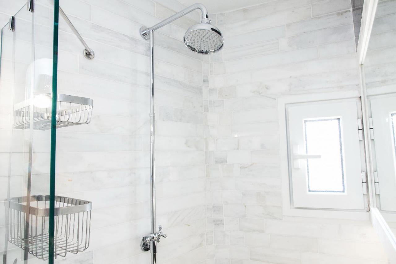 Gorgeous Penthouse With Private Jacuzzi And Amazing View! Lägenhet Aten Exteriör bild