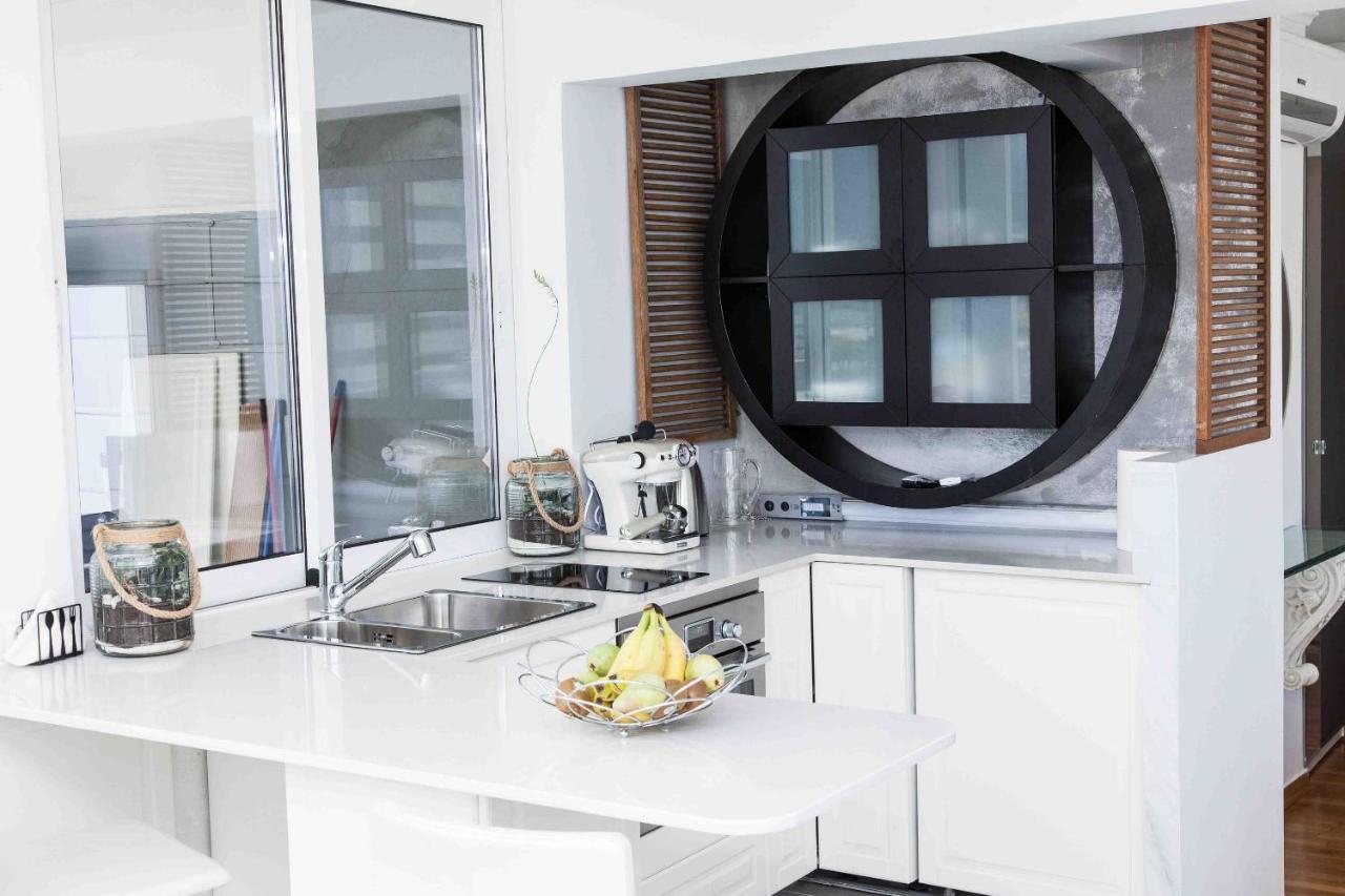 Gorgeous Penthouse With Private Jacuzzi And Amazing View! Lägenhet Aten Exteriör bild