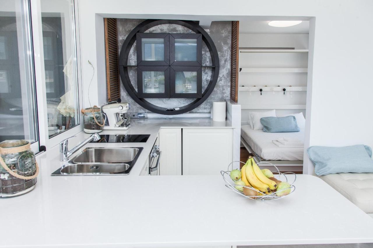 Gorgeous Penthouse With Private Jacuzzi And Amazing View! Lägenhet Aten Exteriör bild