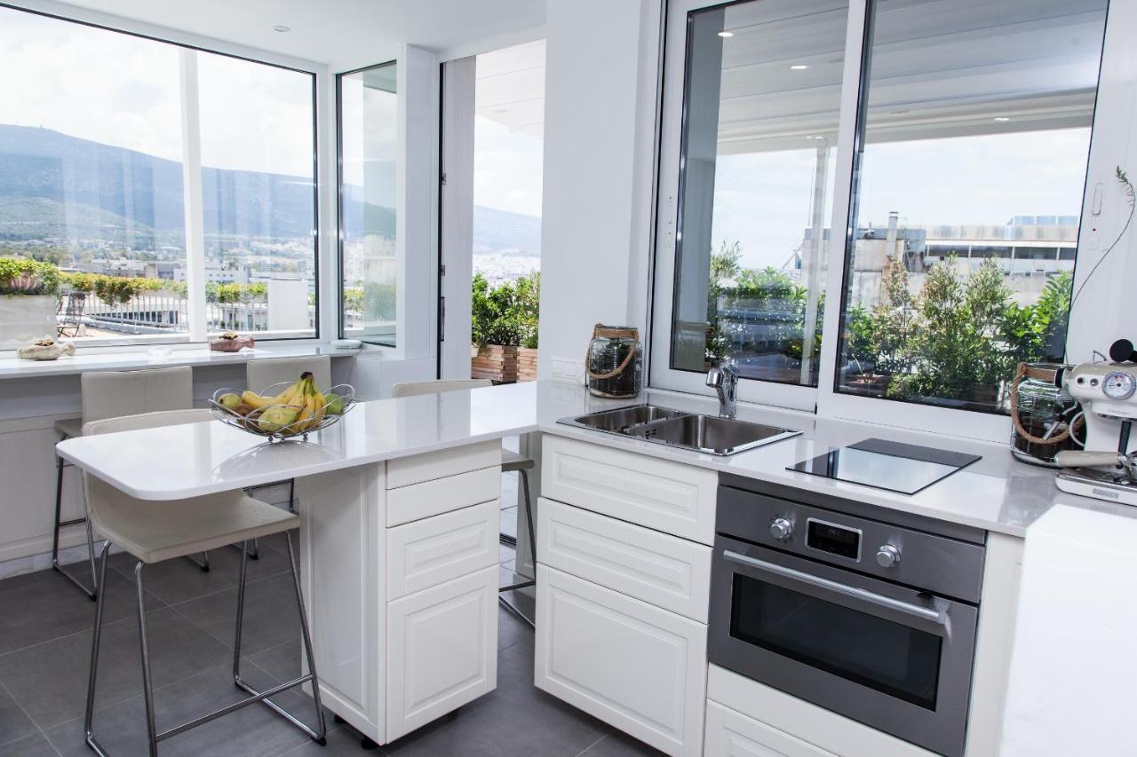 Gorgeous Penthouse With Private Jacuzzi And Amazing View! Lägenhet Aten Exteriör bild