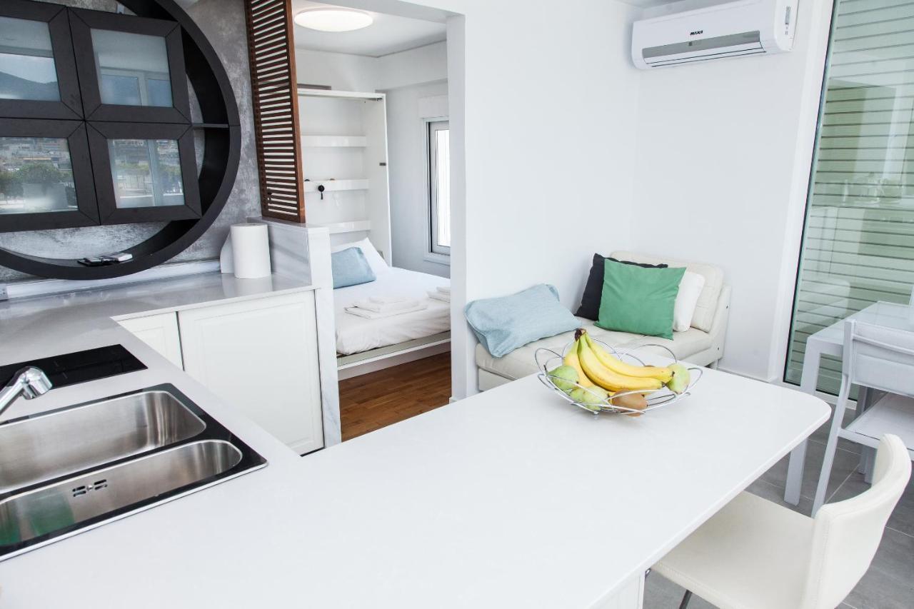 Gorgeous Penthouse With Private Jacuzzi And Amazing View! Lägenhet Aten Exteriör bild